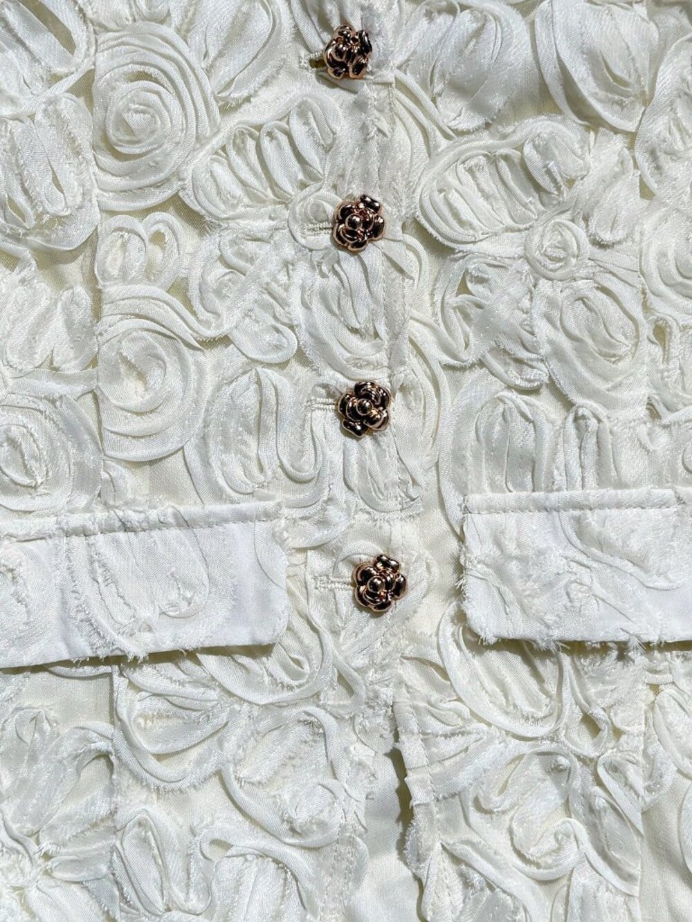 Apricot Elegant Women's 3D Floral Lace Sleeveless Top - Picture 11 of 12
